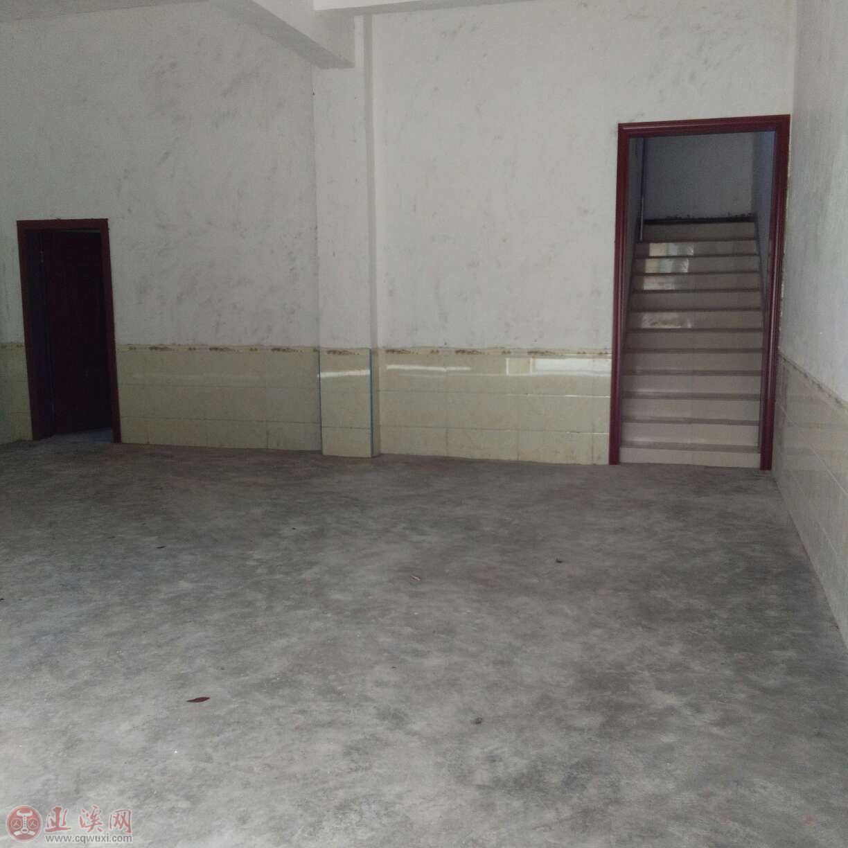 新·店房屋低价出售,两门面一楼一底,住家舒服,有需